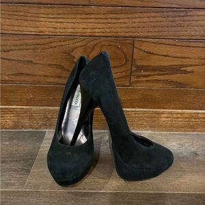 Steve Madden Classic Black Heels. Caryssa. Leather